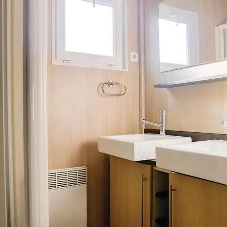 Holiday home Beautiful In Maisy With Kitchen Grandcamp-Maisy