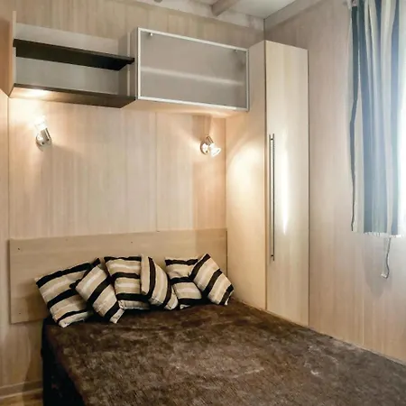 Beautiful In Maisy With Kitchen Holiday home *